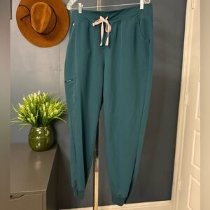 Figs Woman’s Zamora High Waisted Jogger Scrub Pant Size: Large